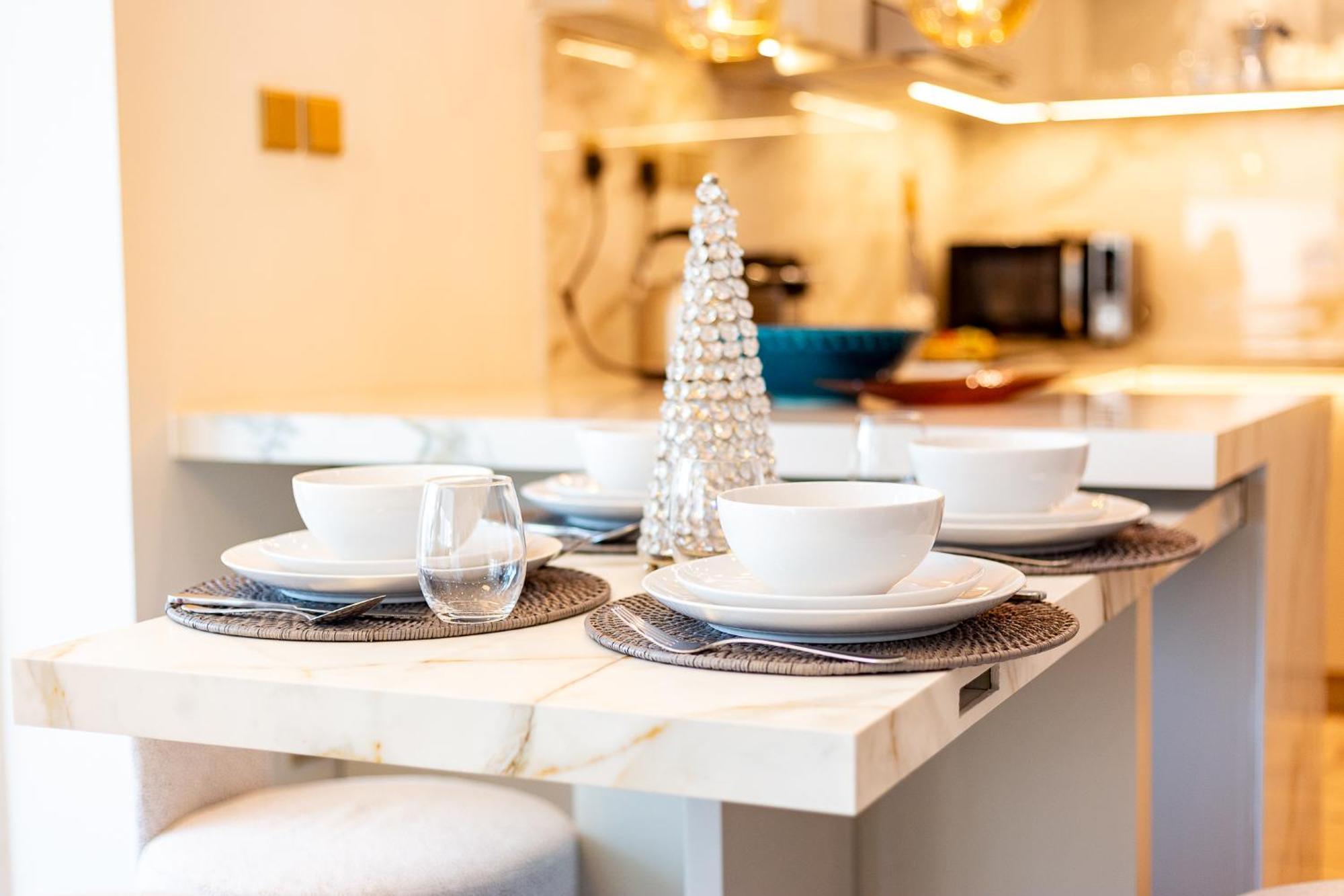 Charming Brand New 2Br Close To The Beach Dubai Luaran gambar
