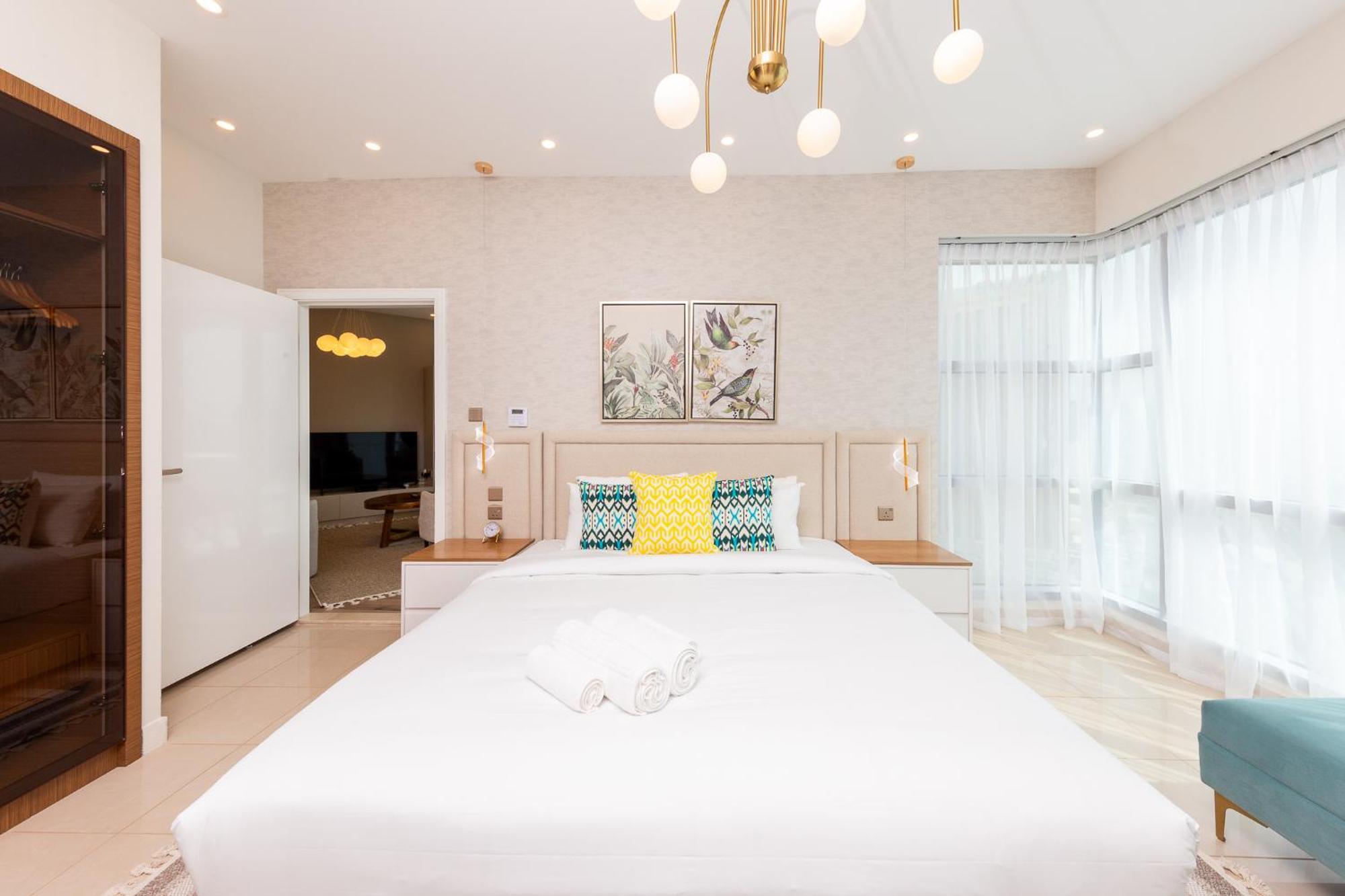 Charming Brand New 2Br Close To The Beach Dubai Luaran gambar